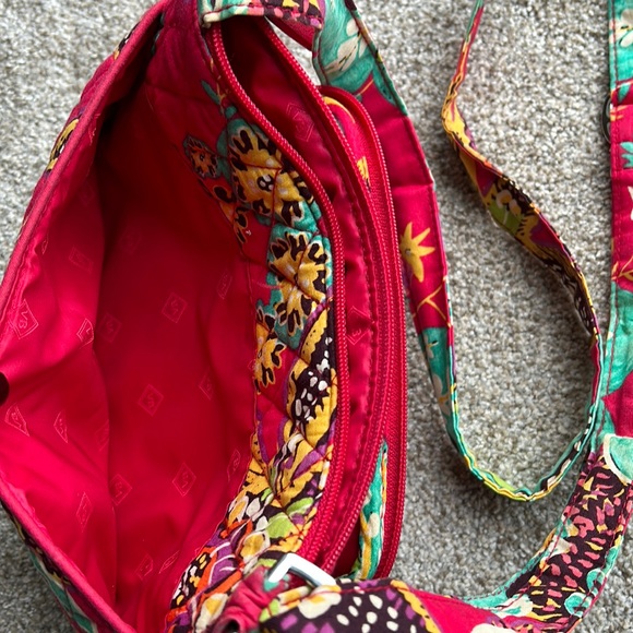 Vera Bradley Rumba Flowers Print Shoulder Little Crossbody Purse Red Quilted - Picture 11 of 15